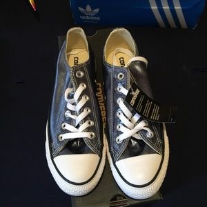 Women's metallic blue converse